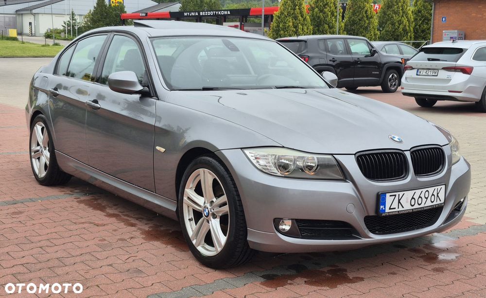 BMW Seria 3 318i - 2