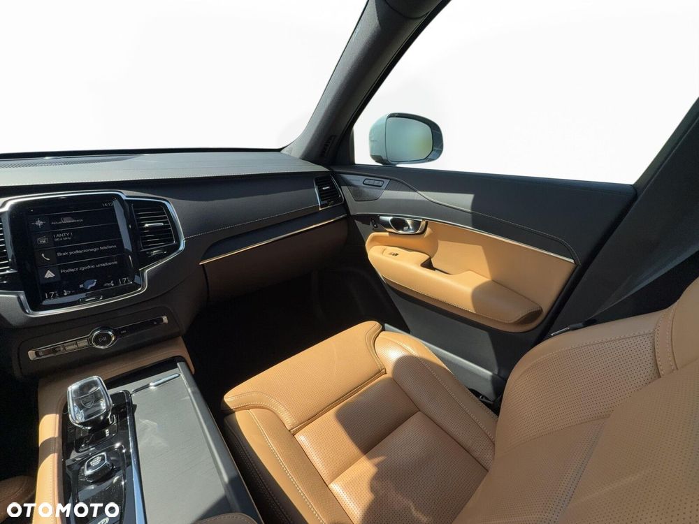Volvo XC 90 - 30