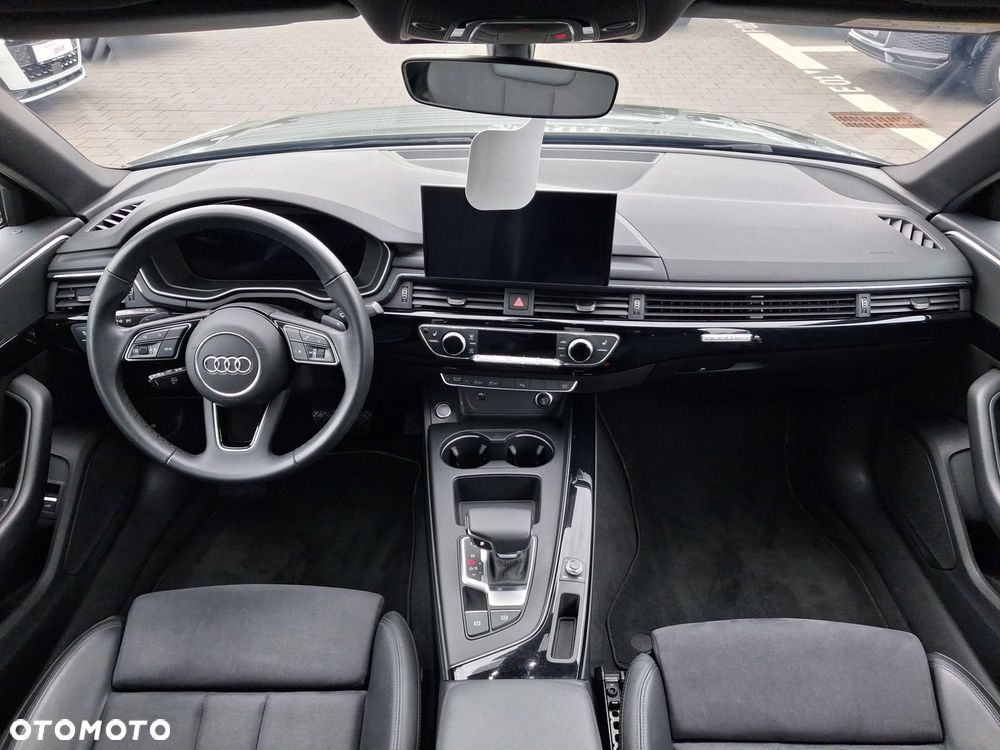 Audi A4 Limousine - 11