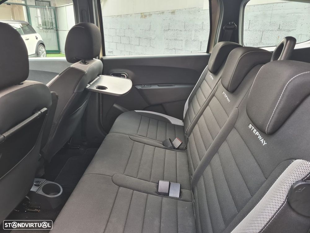 Dacia Lodgy 1.5 Blue dCi Stepway 7L - 7