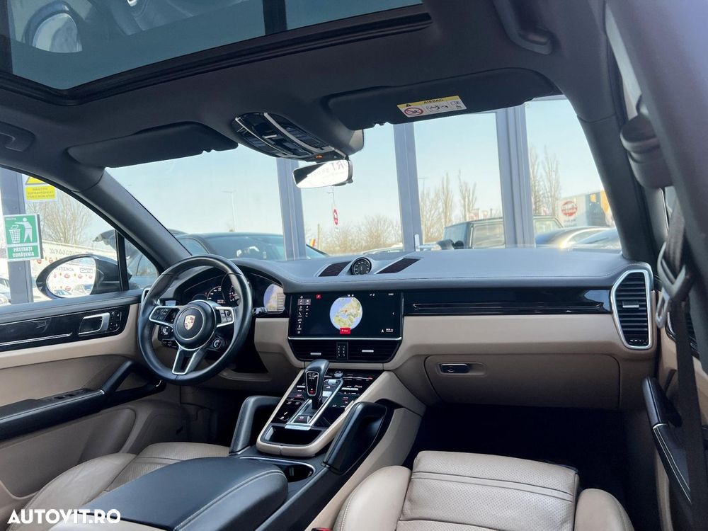 Porsche Cayenne - 6