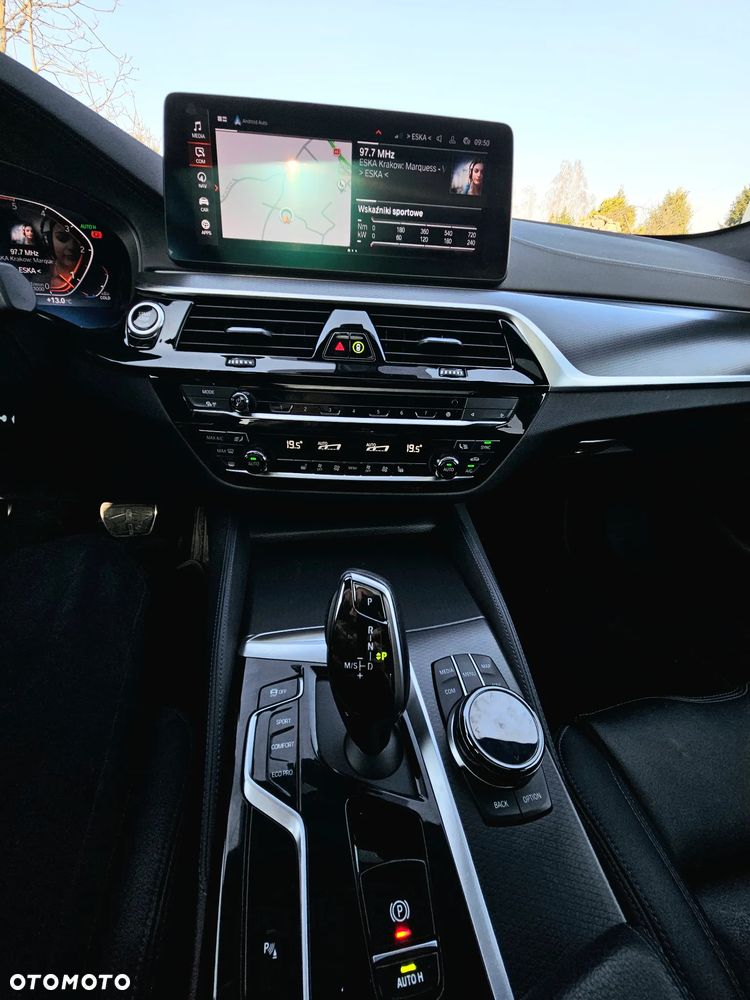 BMW Seria 5 530d M Sport Edition - 9