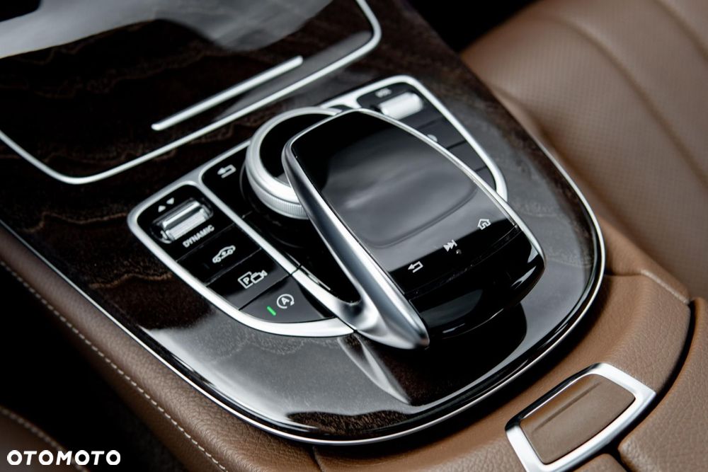 Mercedes-Benz Klasa E 220 d 9G-TRONIC Exclusive - 23