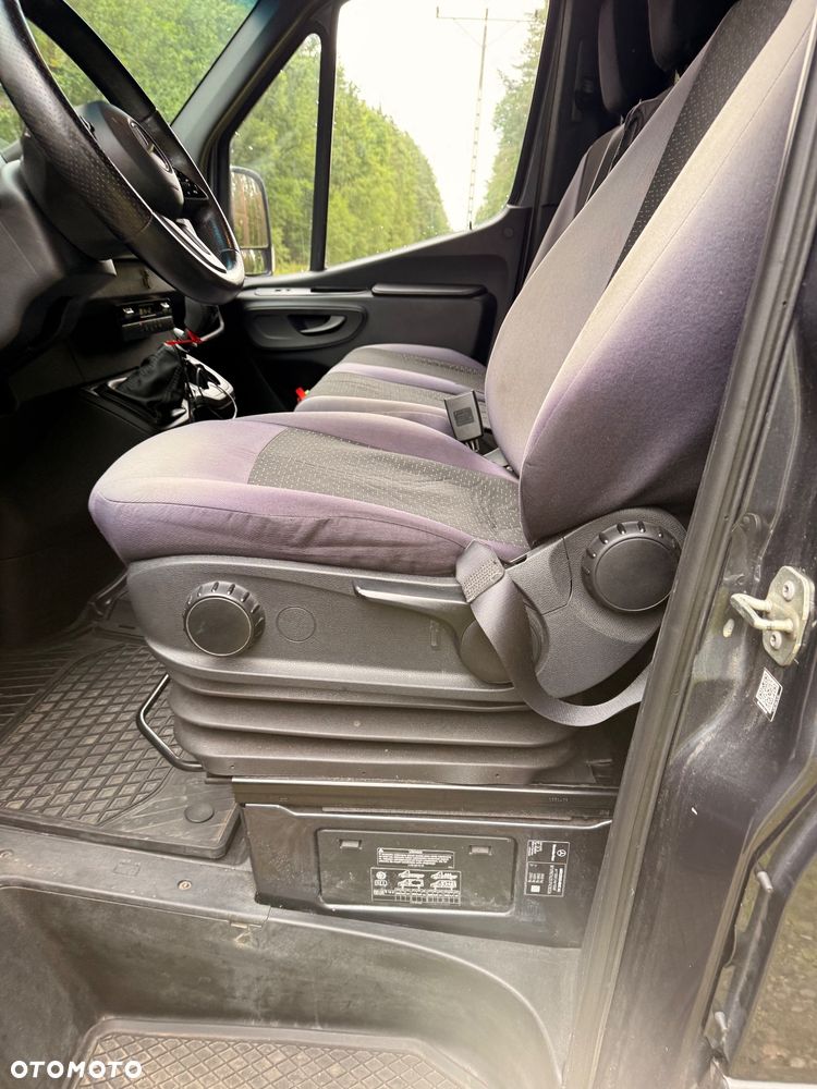 Mercedes-Benz SPRINTER - 28