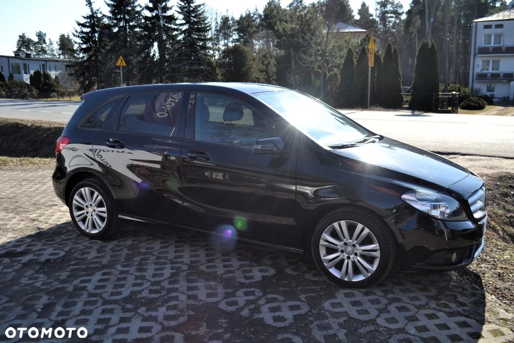 Mercedes-Benz Klasa B 180 CDI BlueEFFICIENCY Edition - 16