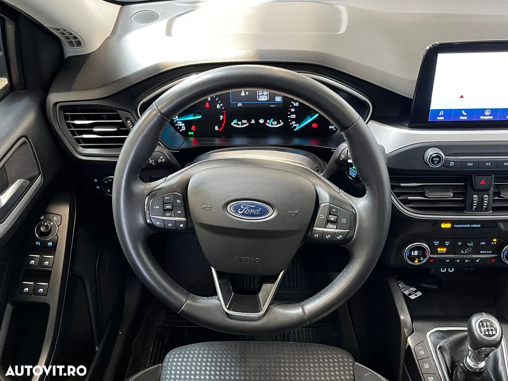 Ford Focus - 13