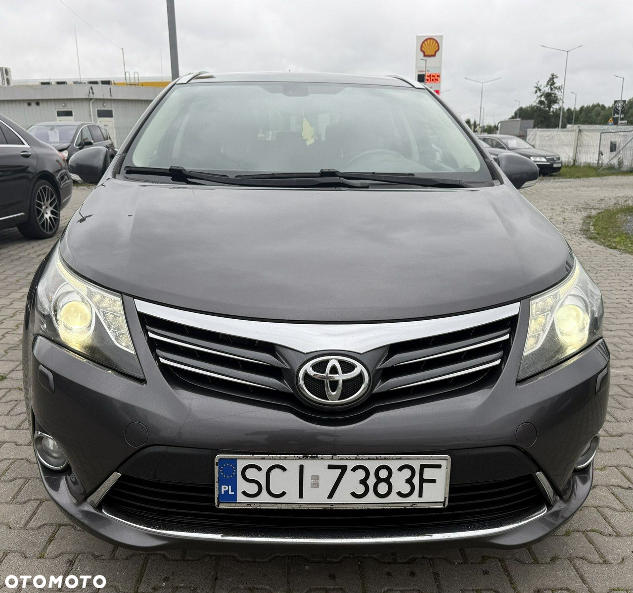 Toyota Avensis 2.0 D-4D Premium - 2