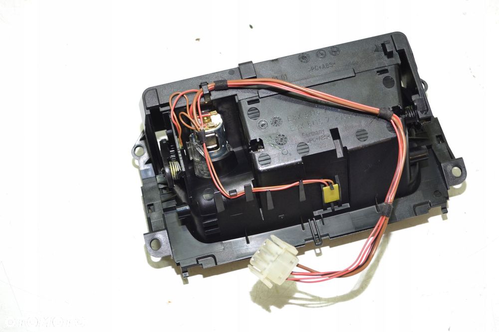 POPIELNICZKA SCHOWEK ŚRODKOWY BMW E90 E91 7078571 - 5