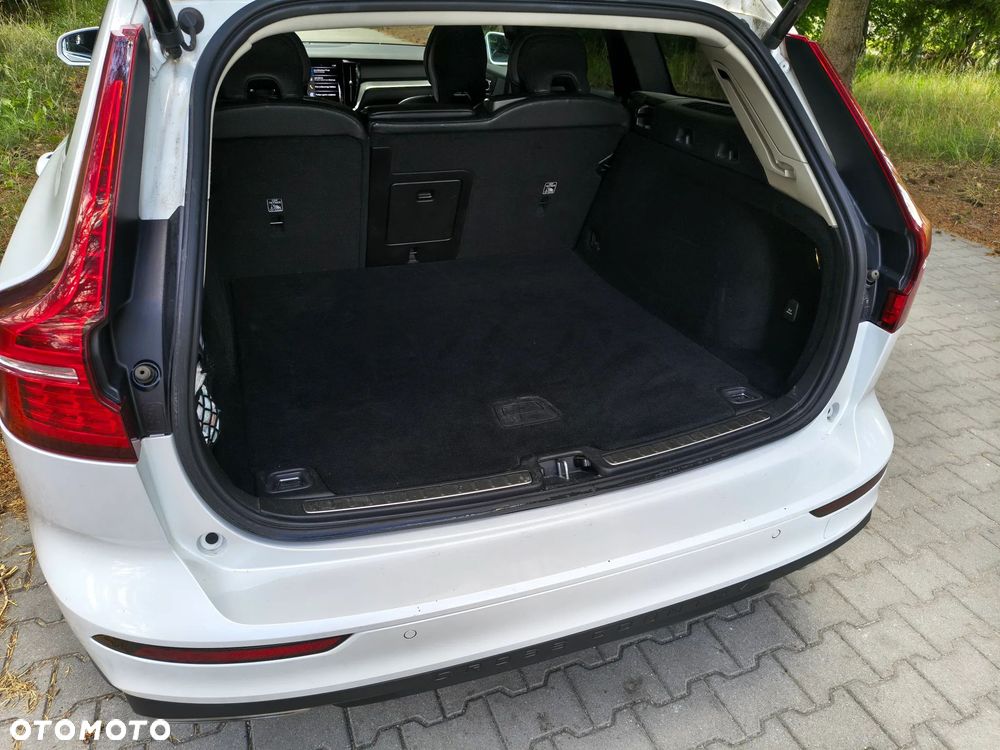 Volvo V60 Cross Country B5 B AWD Ultimate - 17