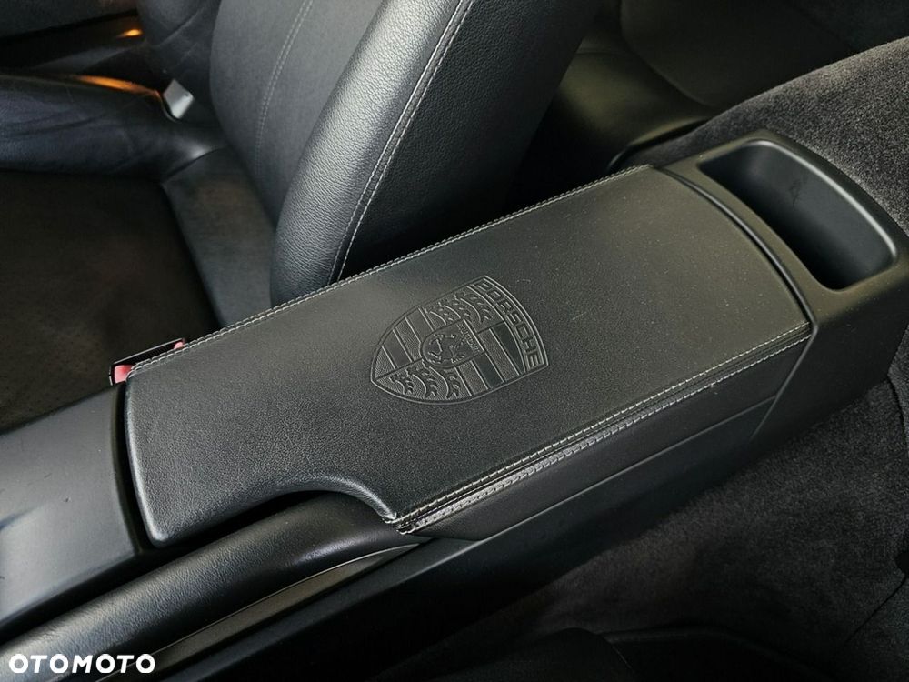 Porsche 911 - 26