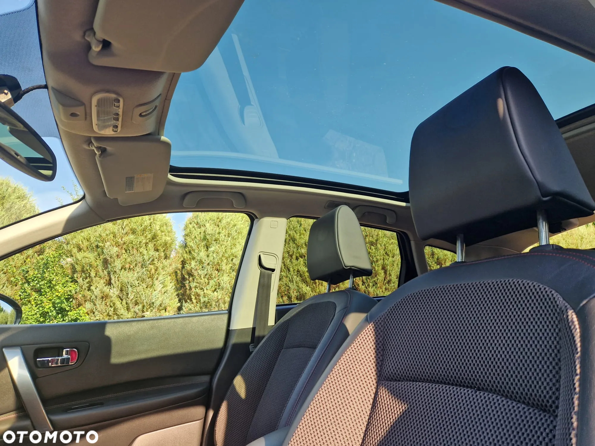Nissan Qashqai 2.0 dCi Lounge - 8