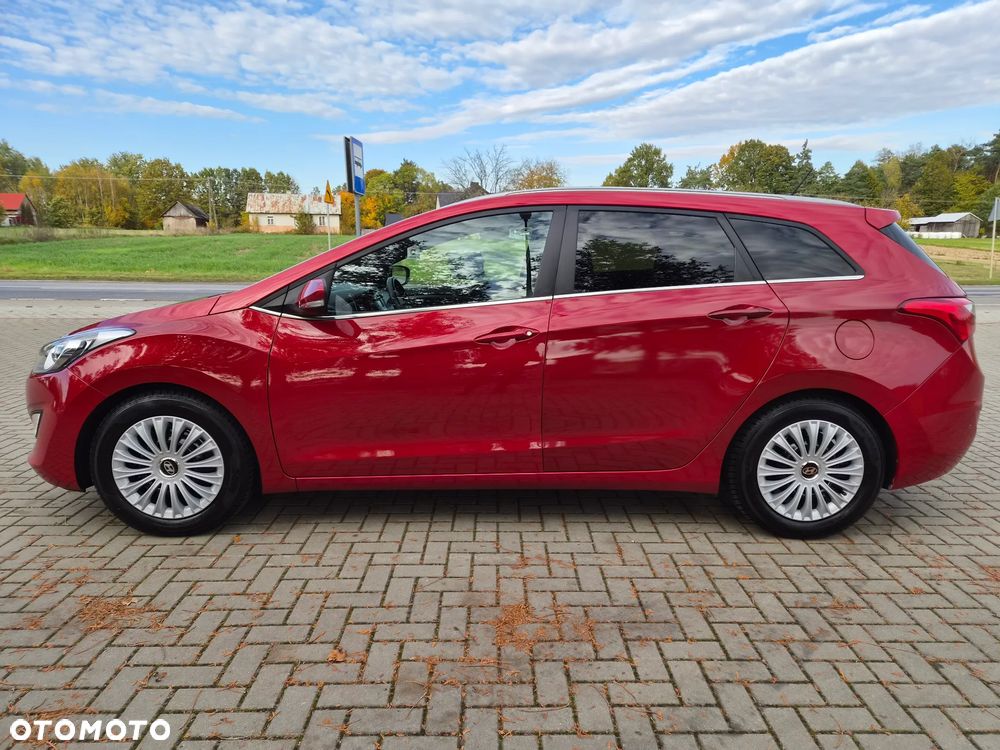 Hyundai i30 i30cw 1.6 Fifa World Cup Edition - 8
