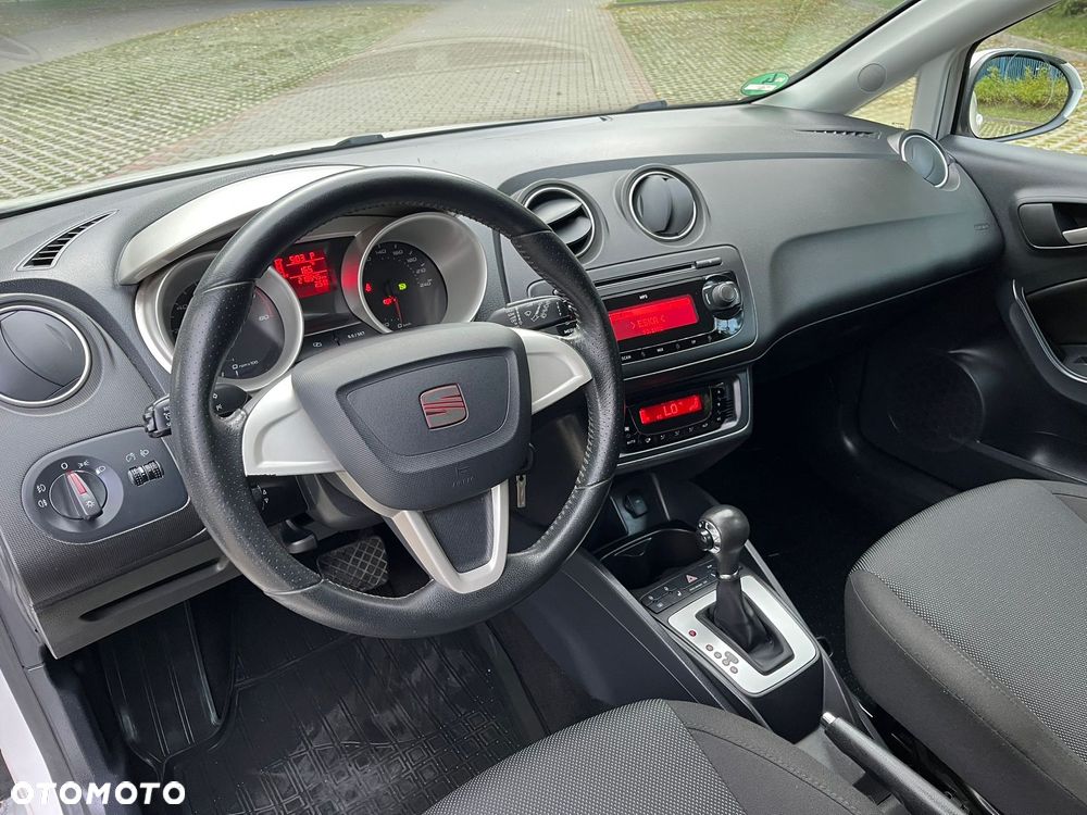 Seat Ibiza SC 1.6 16V DSG Style - 11