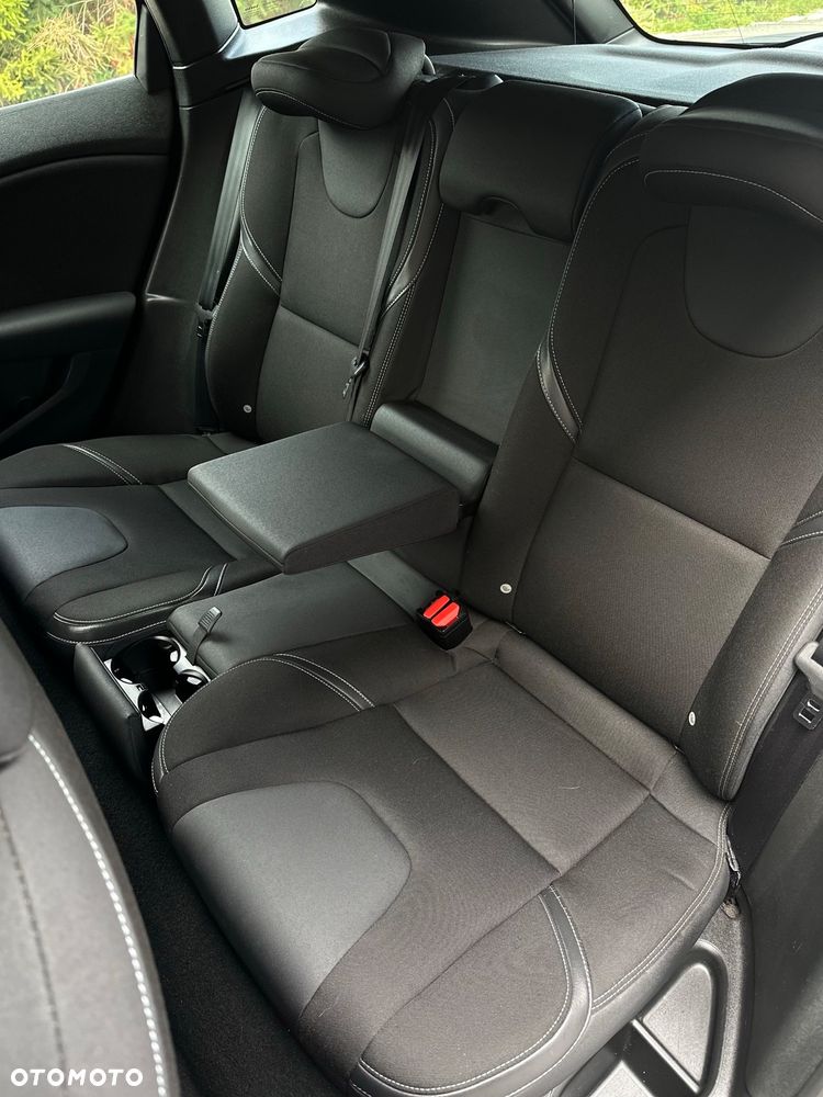 Volvo V40 D4 Drive-E Momentum - 29