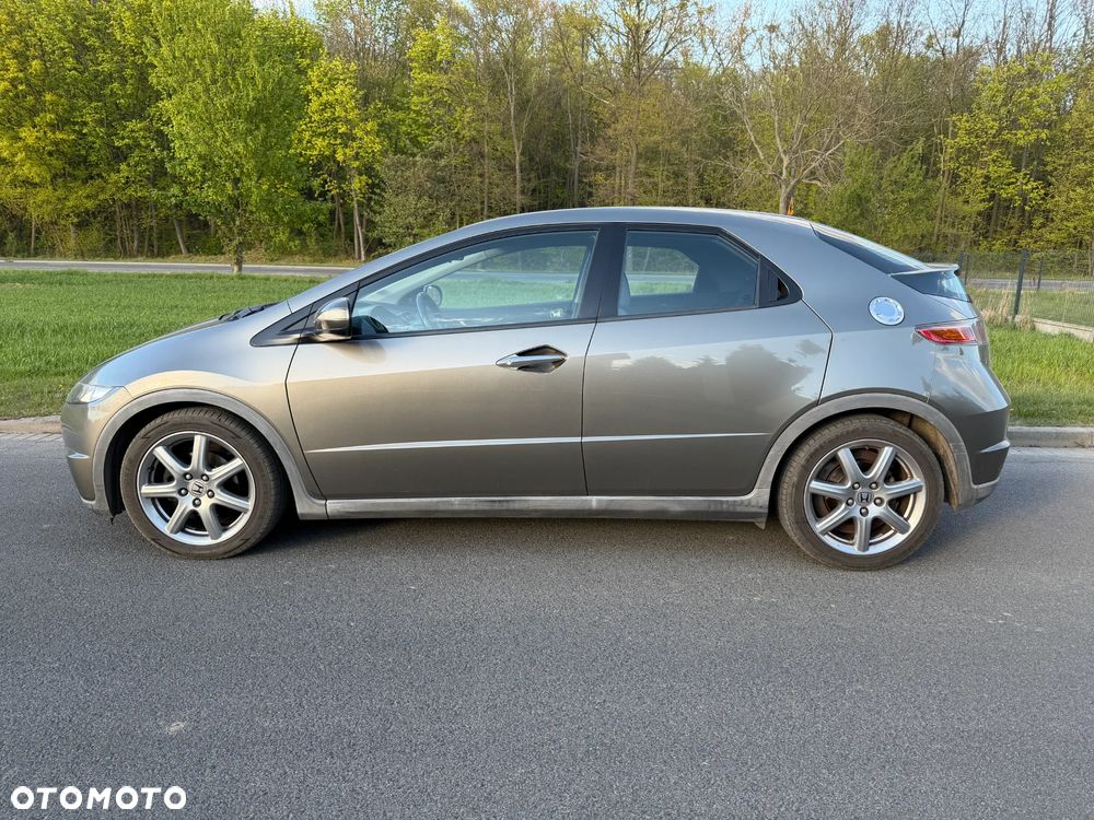 Honda Civic 1.8i-VTEC 50 Jahre Edition - 8