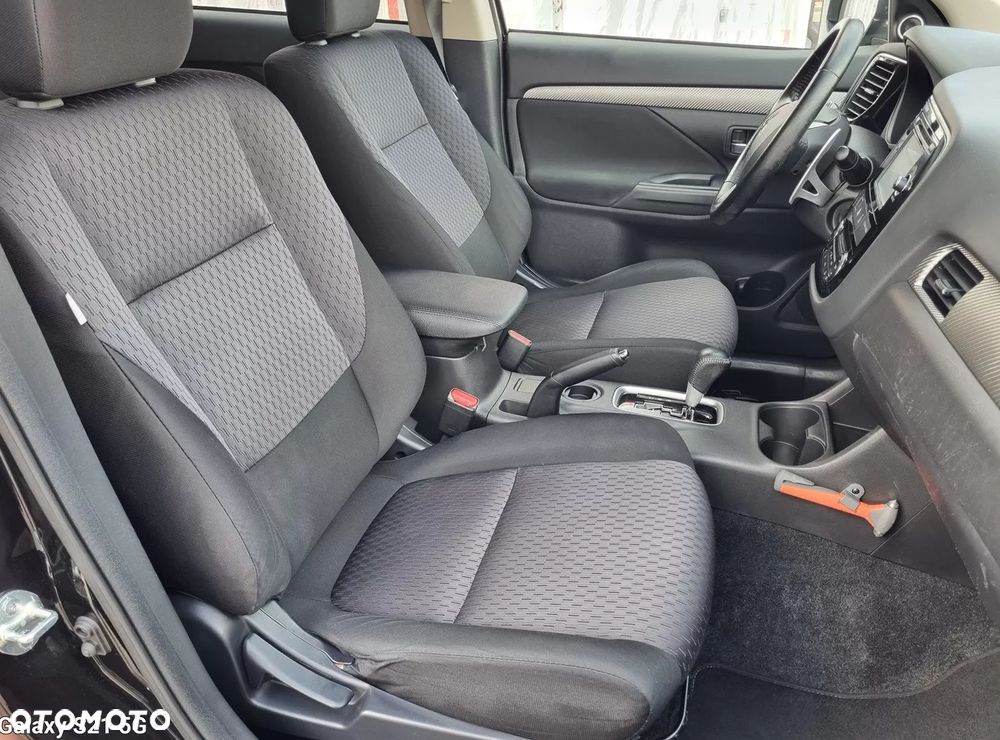 Mitsubishi Outlander 2.0 2WD CVT Edition - 12