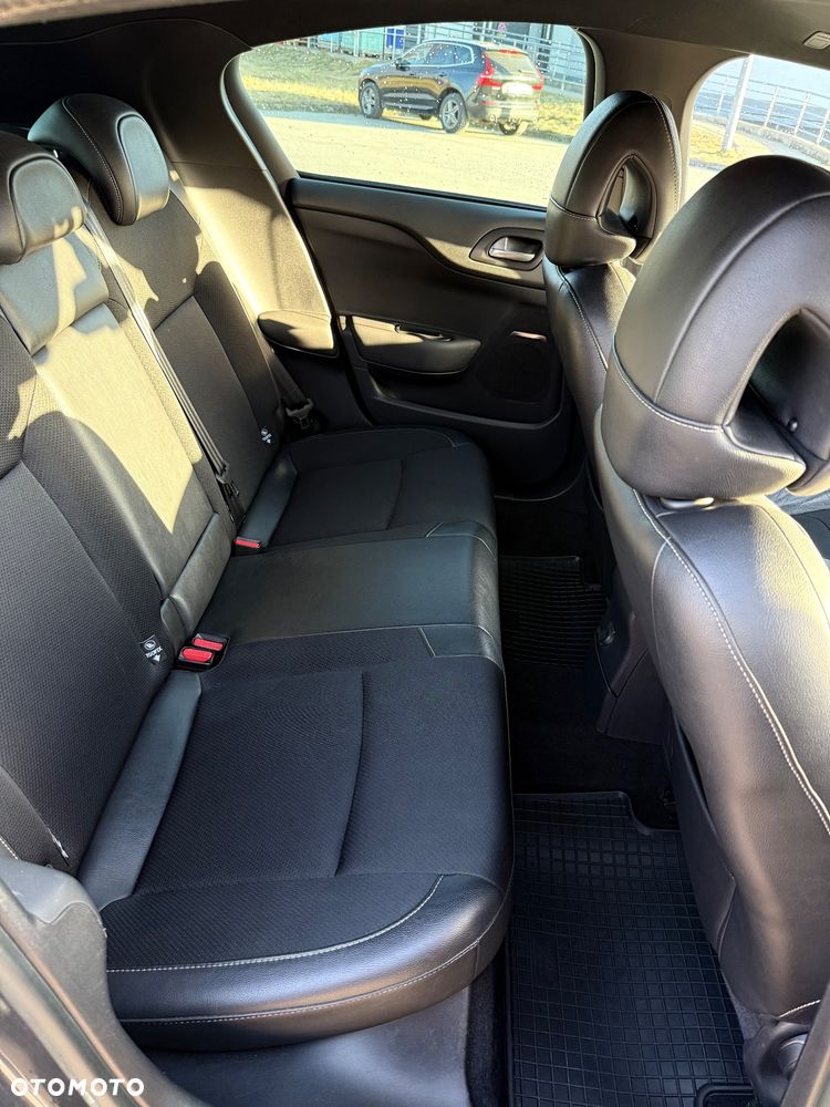 Citroën DS4 1.6 VTi SoChic - 8