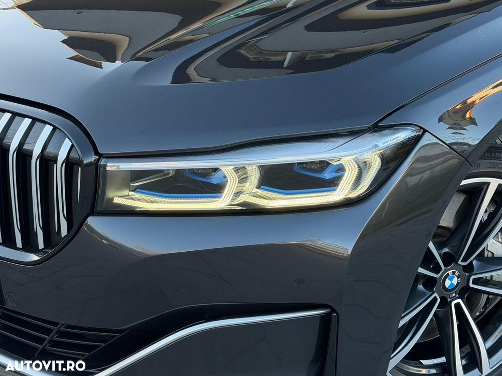 BMW Seria 7 750i xDrive - 8