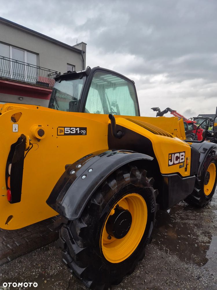 JCB - 4