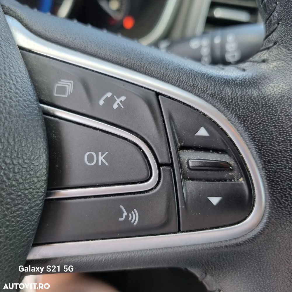 Renault Megane ENERGY dCi 110 EDC LIMITED - 15