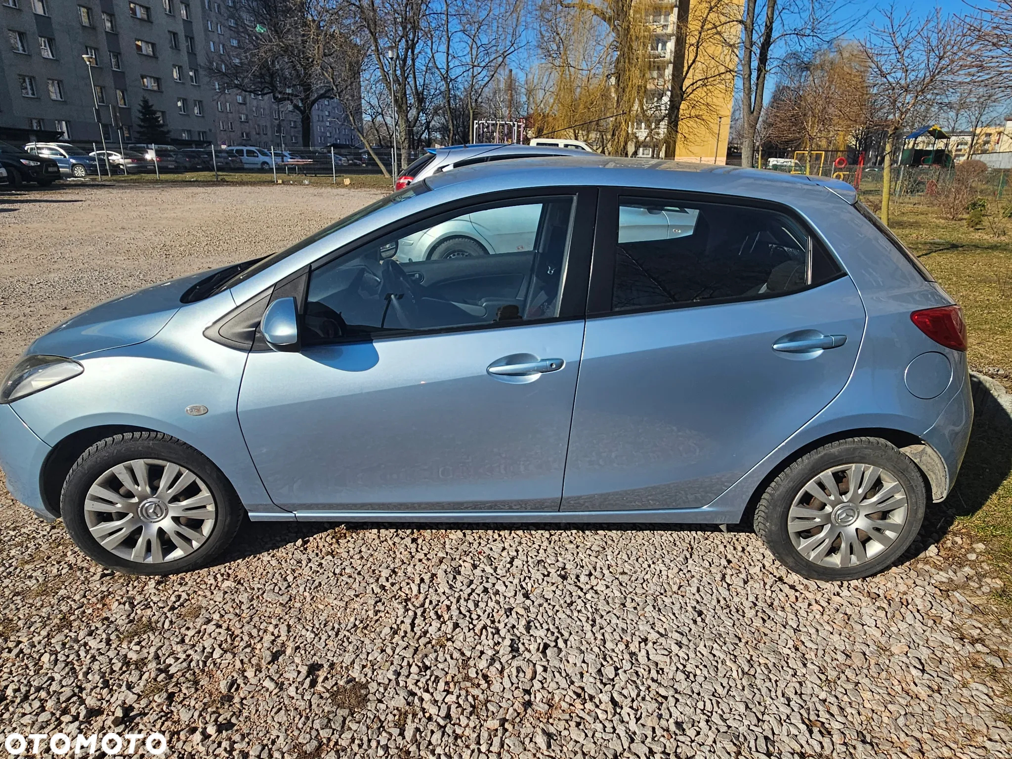 Mazda 2 - 3