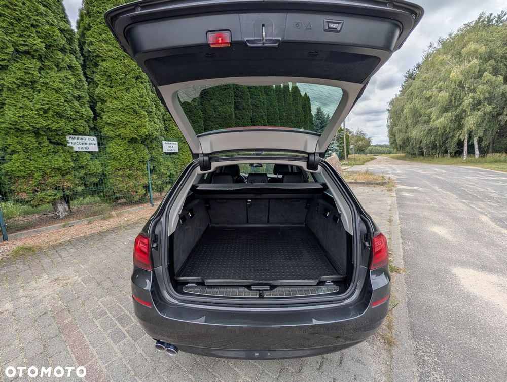 BMW Seria 5 520d Sport Line - 20