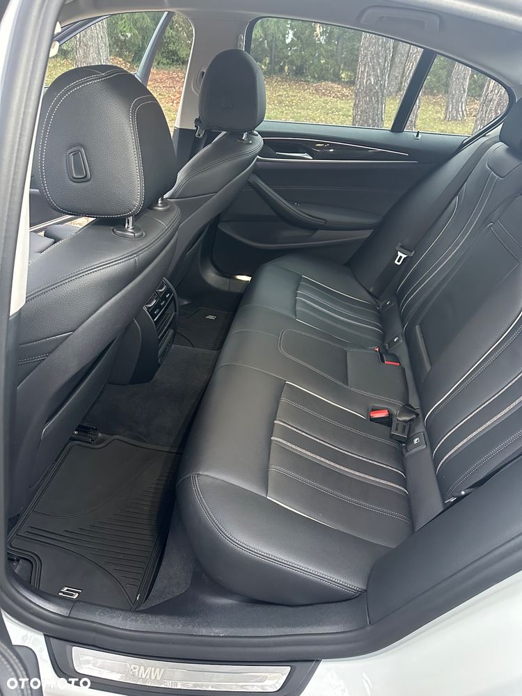 BMW Seria 5 520d xDrive Luxury Line - 12