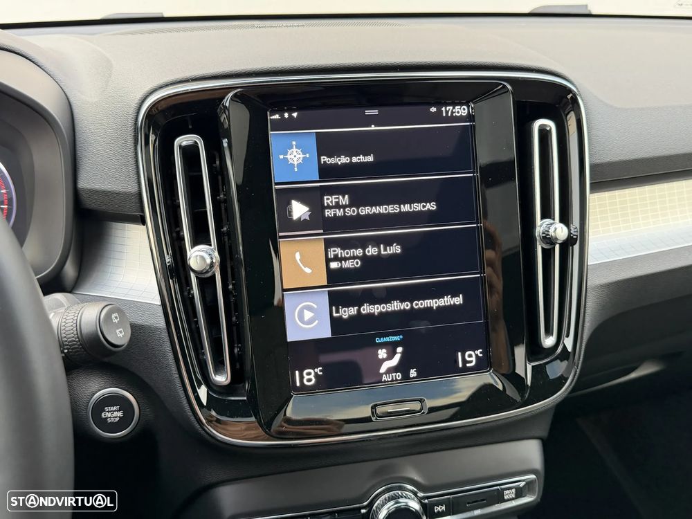 Volvo XC 40 2.0 B4 Momentum Plus - 12