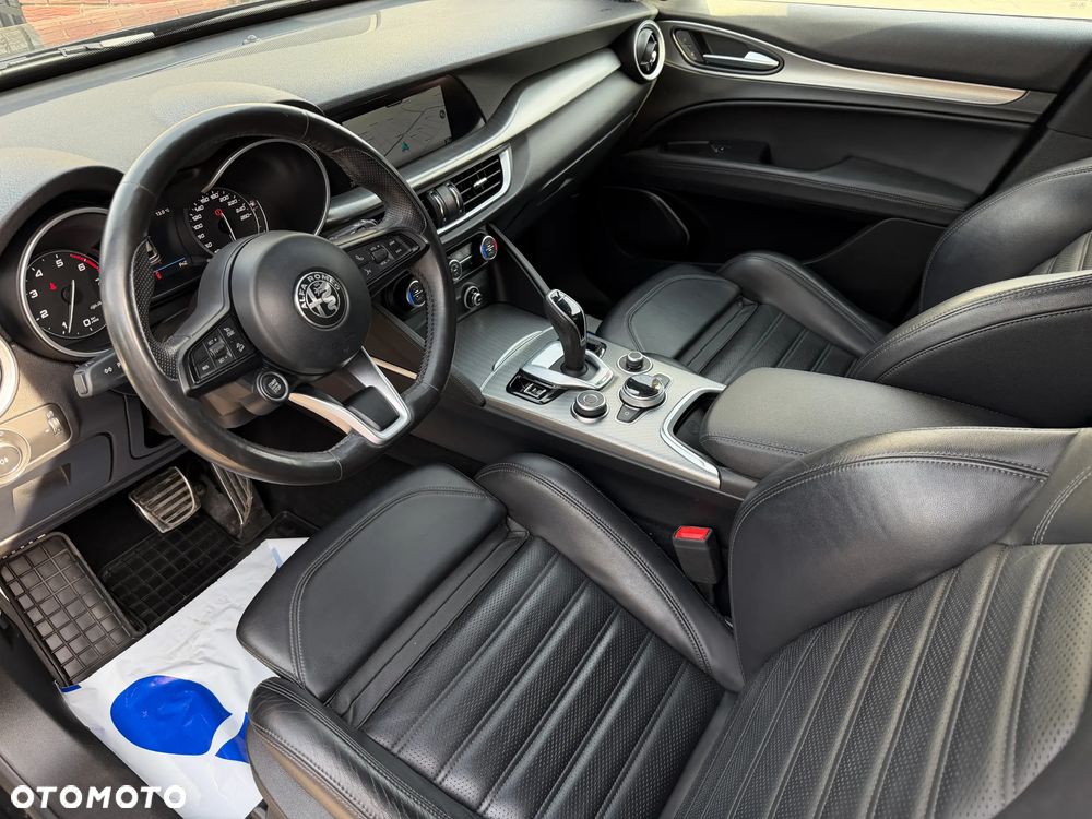 Alfa Romeo Stelvio 2.0 Turbo Veloce Q4 - 9