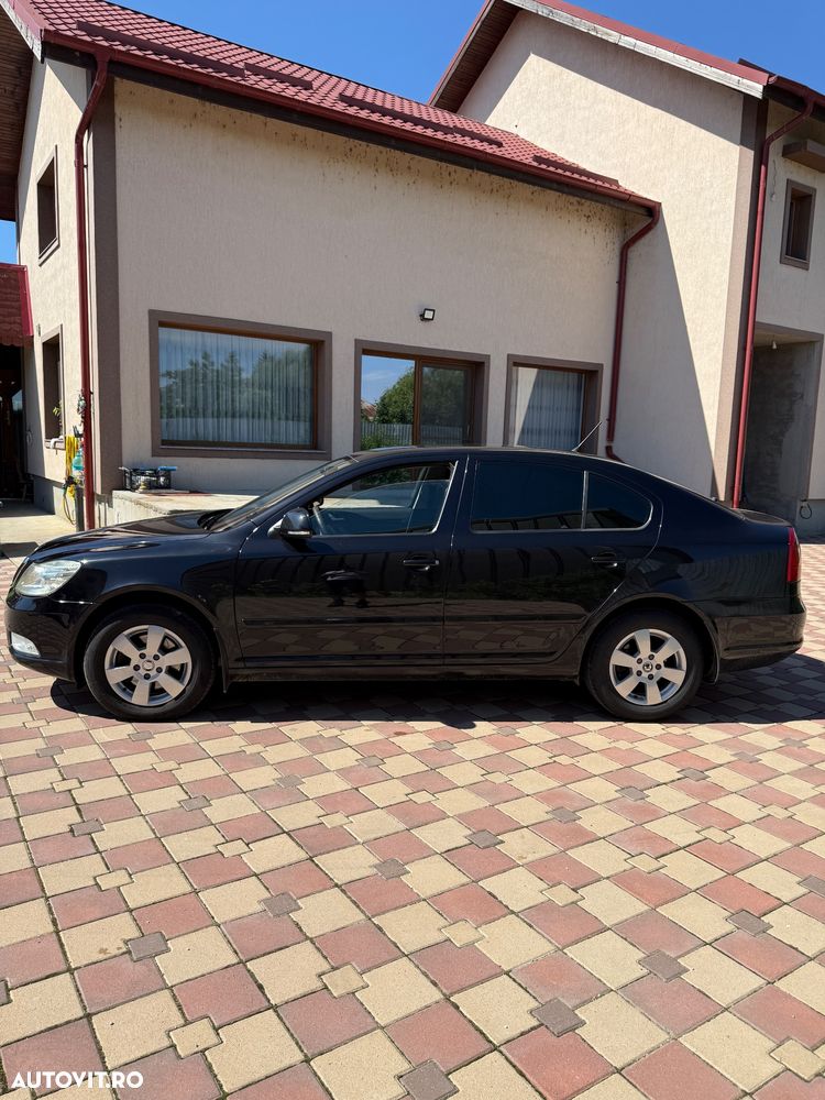 Skoda Octavia 2.0 TDI DSG Elegance - 2