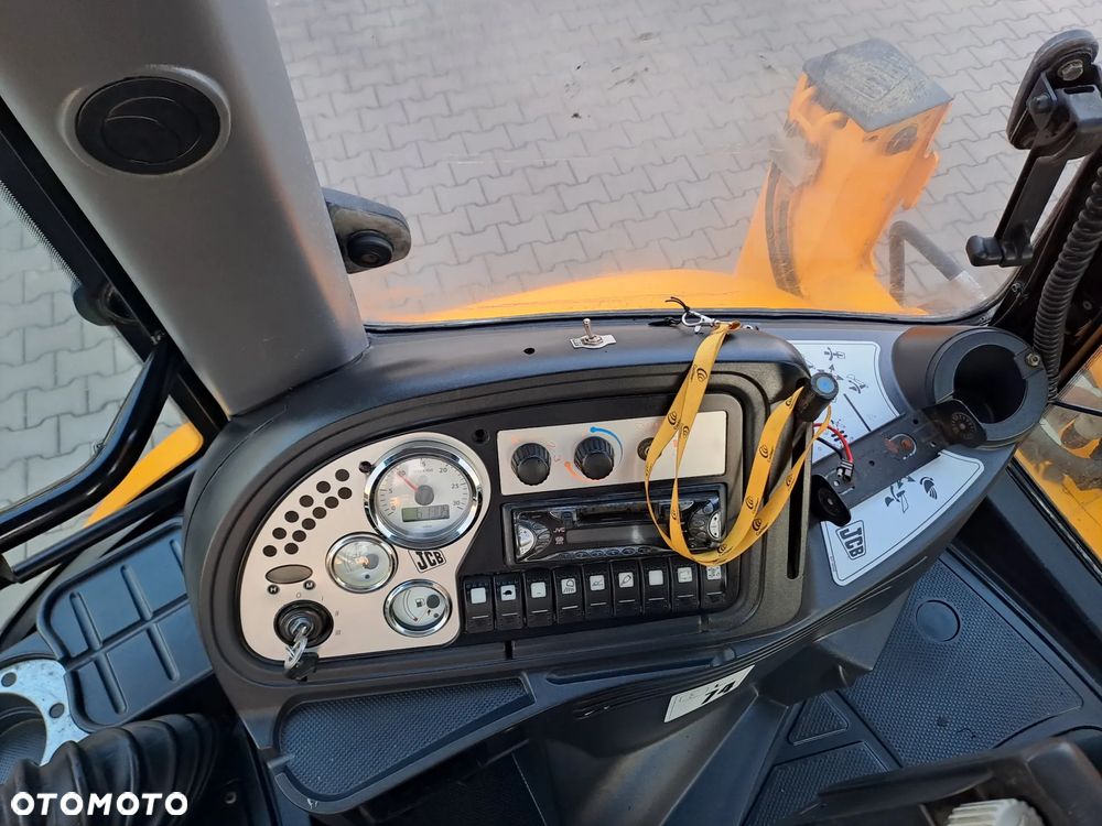 JCB 3CX Sitemaster 2005 rok - 16