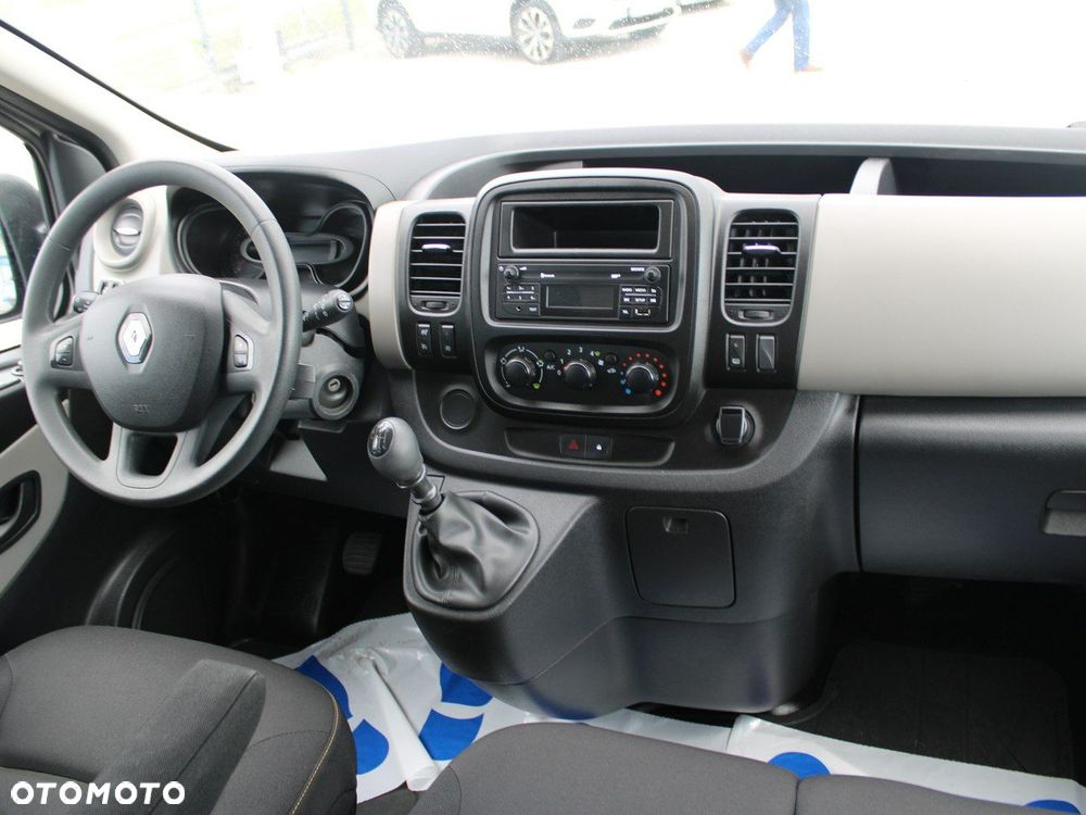 Renault Trafic - 16