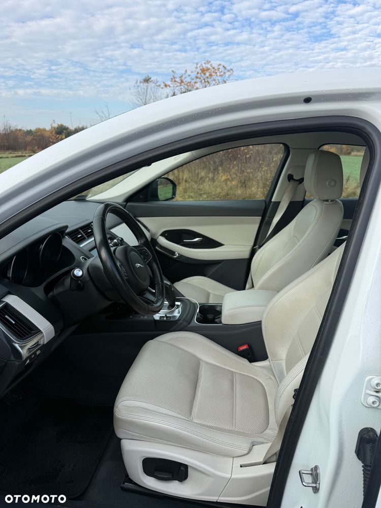 Jaguar E-Pace 2.0 i4D AWD - 9
