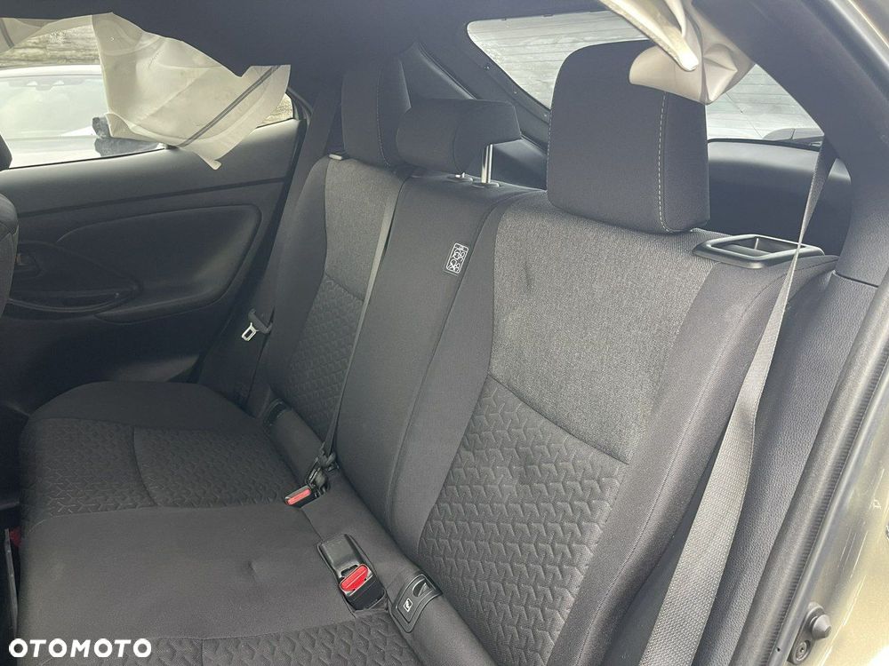 Toyota Yaris Cross Hybrid 1.5 Comfort AWD - 13