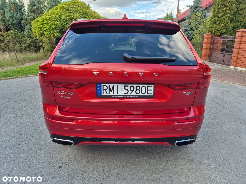 Volvo XC 60 T5 AWD Geartronic Momentum - 4