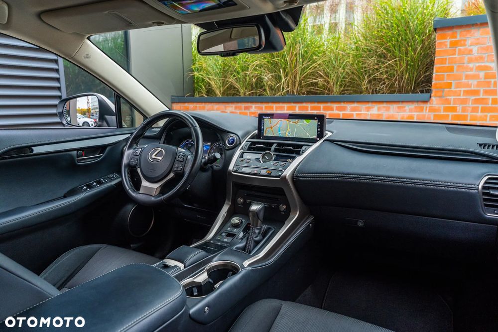 Lexus NX 300h Business Edition AWD - 15