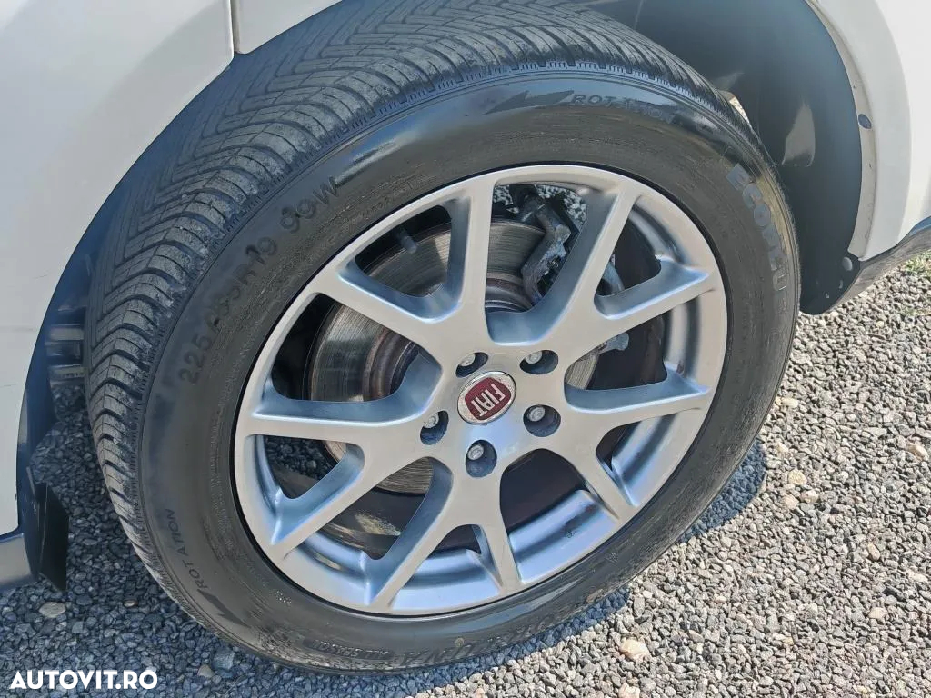 Fiat Freemont 2.0 Mjet AT AWD Lounge - 32