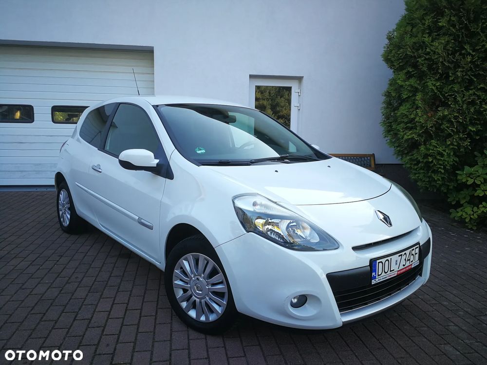 Renault Clio 1.2 16V 75 Expression - 1