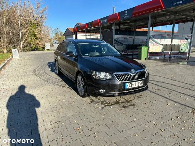 Skoda Superb 2.0 TSI Elegance DSG - 2