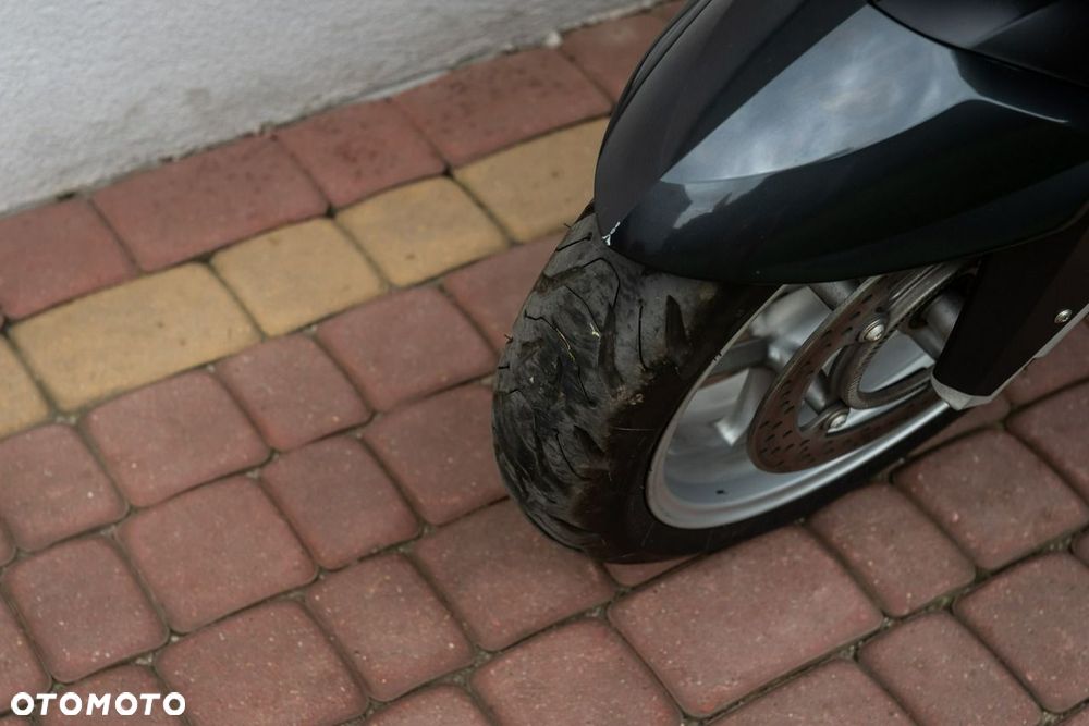 BMW R - 8