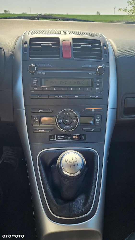 Toyota Auris 1.6 Valvematic Edition - 18
