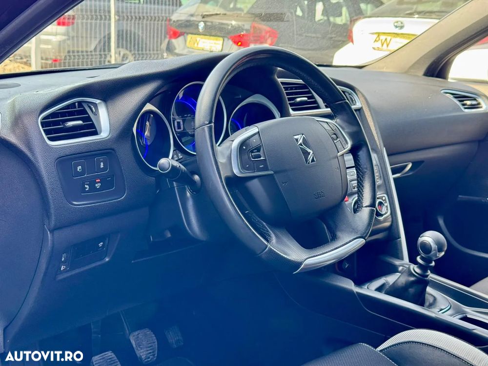 Citroën DS4 PureTech 130 Stop&Start Urban Show - 23