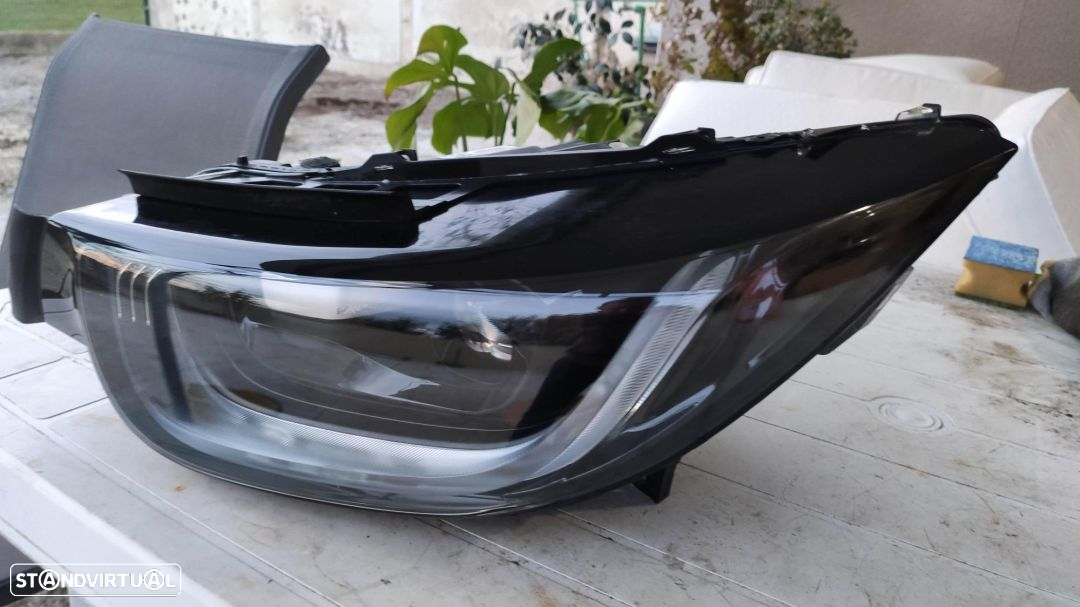 farol esquerdo full Led Adaptativ BMW i3 - 3