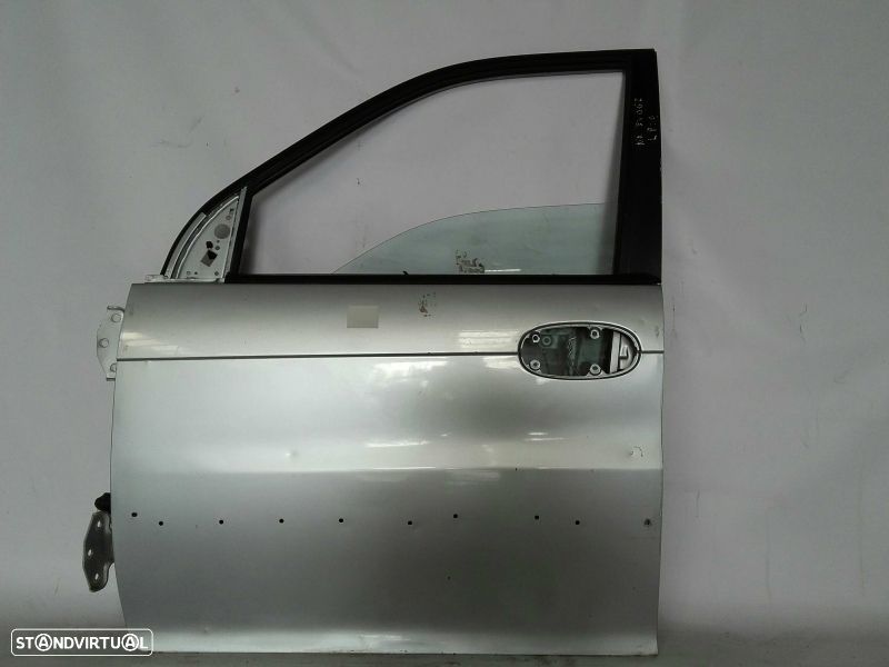 Porta frente esquerda KIA Carnival II (GQ) - 1