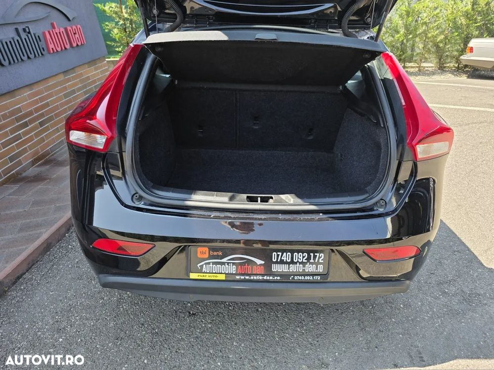 Volvo V40 D2 DRIVe Momentum - 9