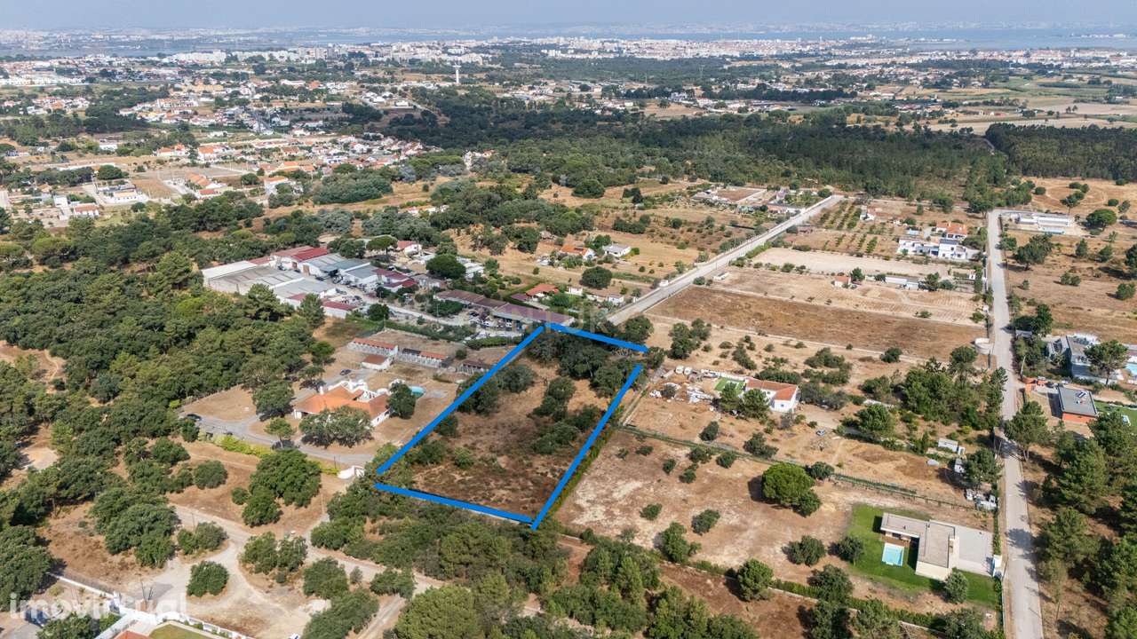 Terreno Urbano para Construção na Quinta do Quadrado em Alhos Vedros - Grande imagem: 2/7
