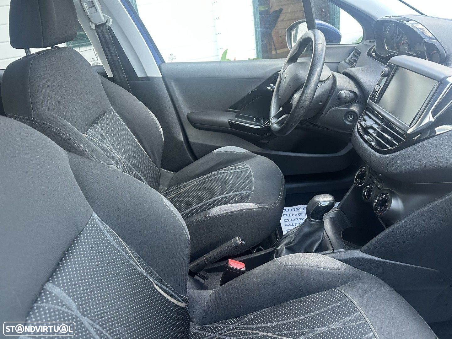 Peugeot 208 1.2 VTi Allure - 4