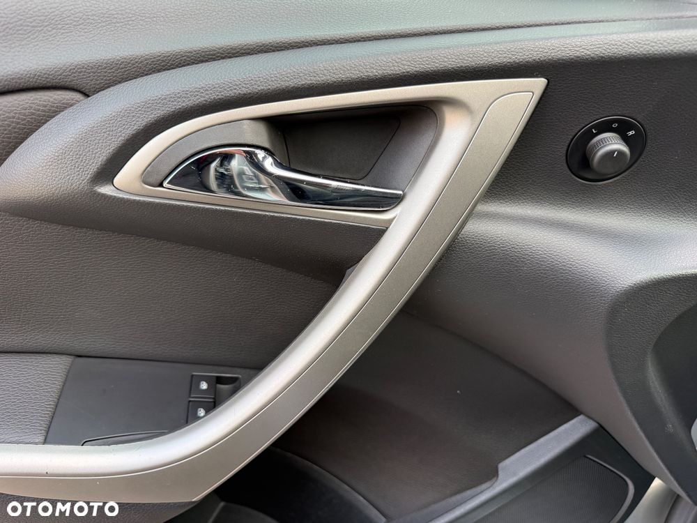 Opel Astra 1.7 CDTI DPF 150 Jahre - 18