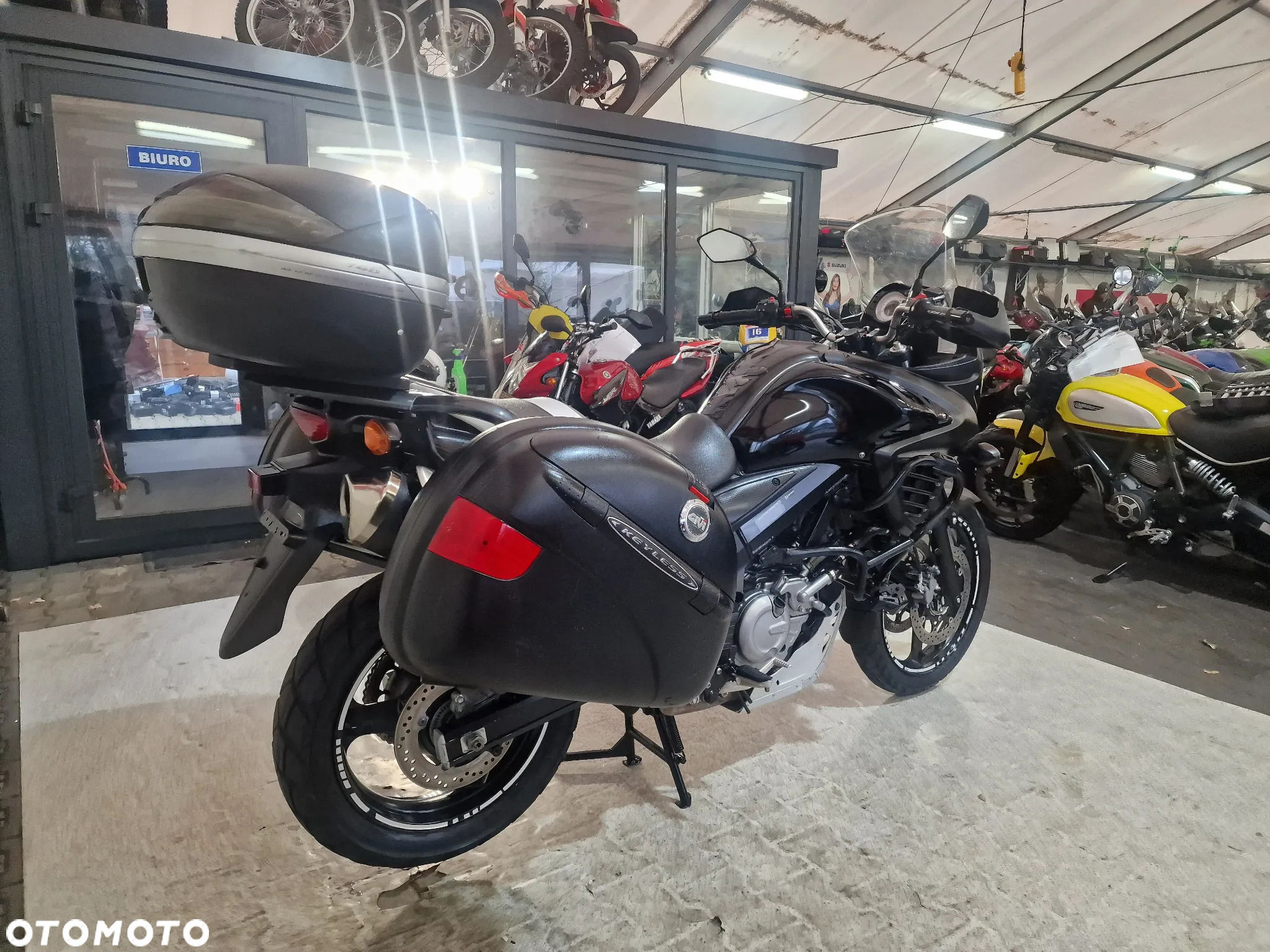 Suzuki DL - 15