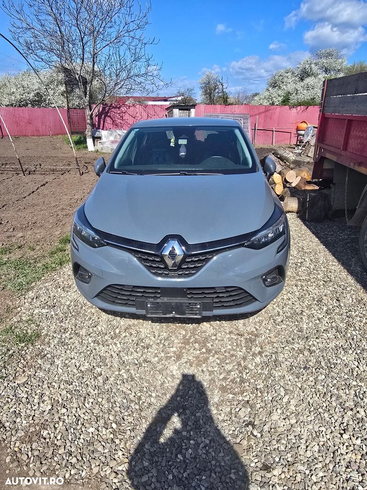 Renault Clio V TCe Zen - 9